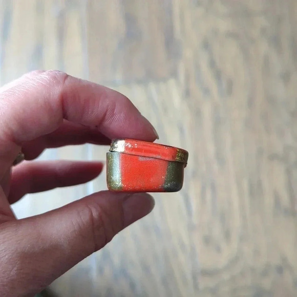 Vintage Tin - Picture 5 of 7